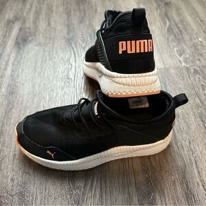 PUMA KIDS SLIP ON SNEAKERS RUNNING SHOES SIZE 1